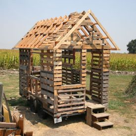 ساخت کلبه چوبی با پالت