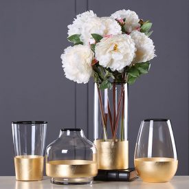 گلدان شیشه ای طلایی